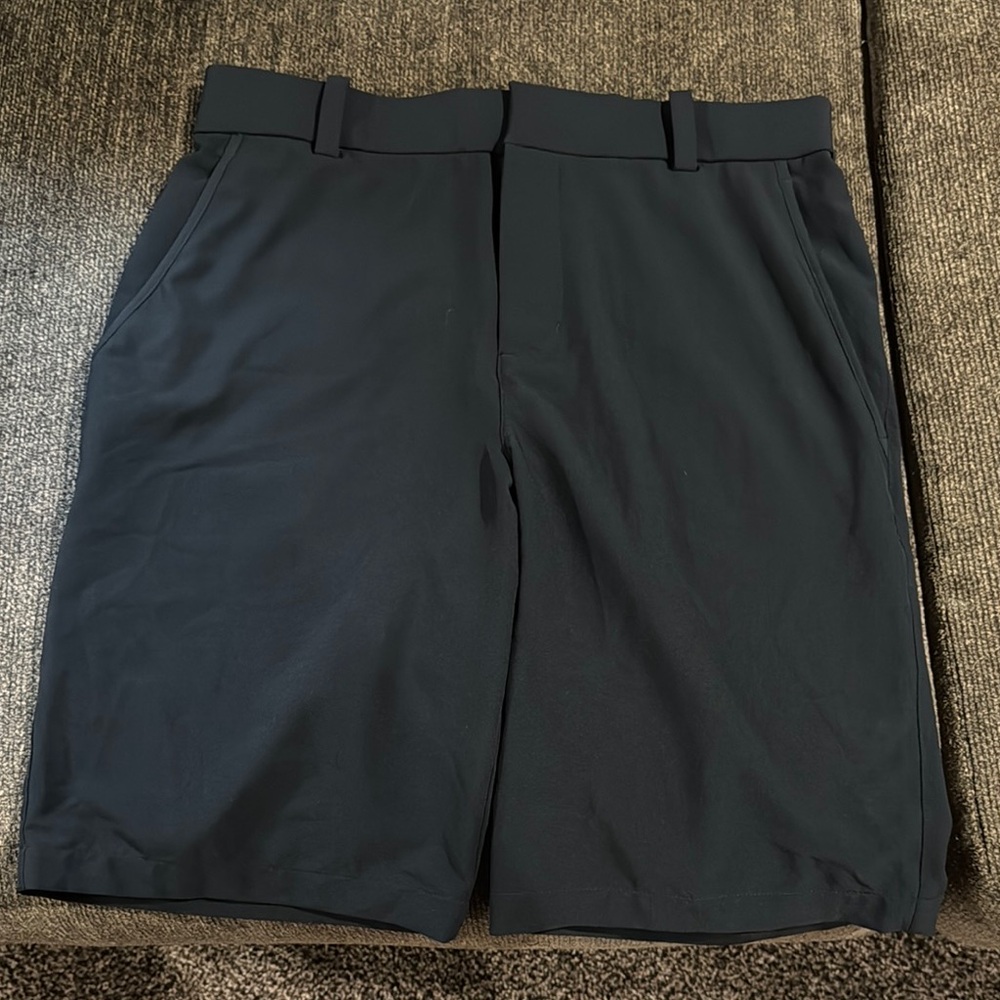 Men's Nike Black golf shorts size medium 30